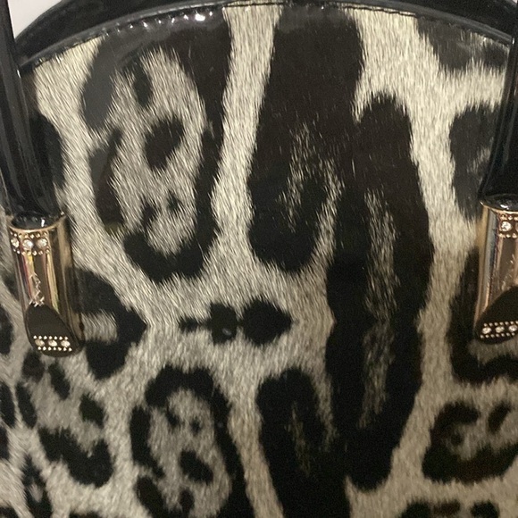 UNBRANDED MOB WIFE PURSE BIG STUDDED CLOSURE NEW SHOULDER STRAP Leopard Print - Picture 5 of 15